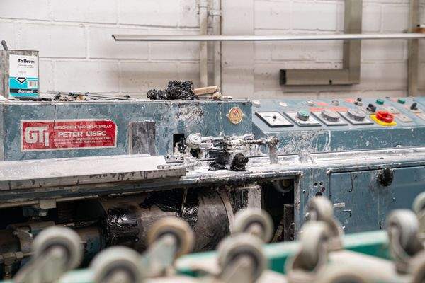 Gegenwärtig glasverarbeitender Betrieb