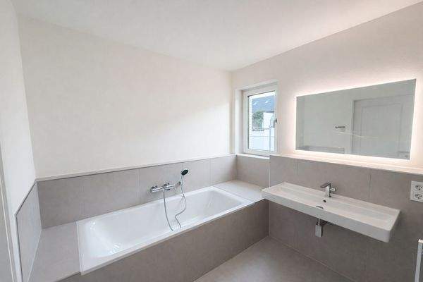 Masterbad en Suite mit Wanne und Dusche