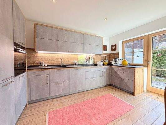 Hochwertige Einbauküche..