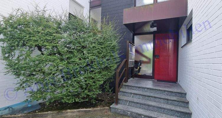 Hauseingang überdacht