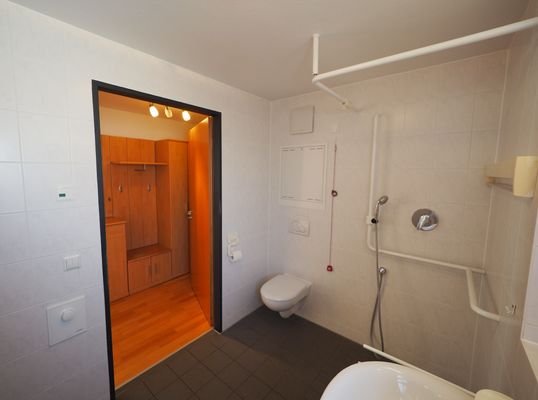 Ansicht Badezimmer.JPG