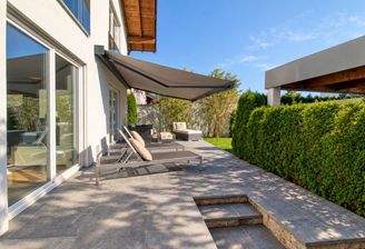 Südterrasse mit Markise