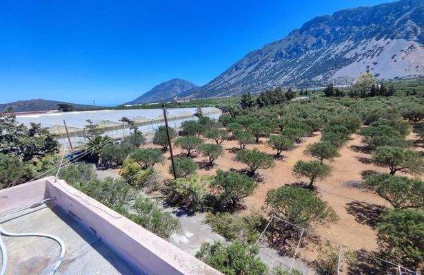 Kreta, Monastiraki: Großes Anwesen mit vielen Möglichkeiten zu verkaufen