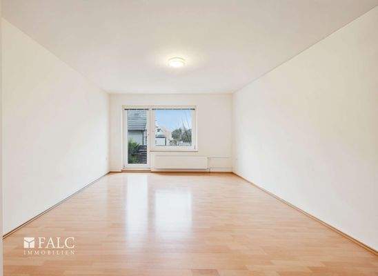 Wohnzimmer (KI-leergeräumt)