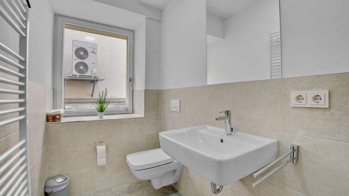 1. OG - Damen WC - GE 2