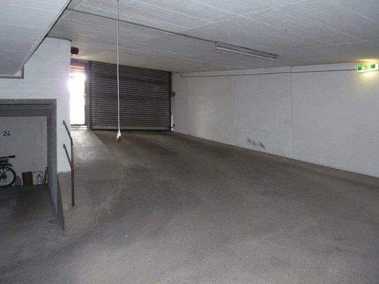 Breite Zufahrt zur TG.jpg