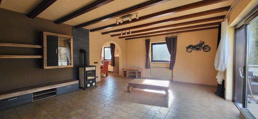 Wohnbereich mit Fernblick ins Grüne