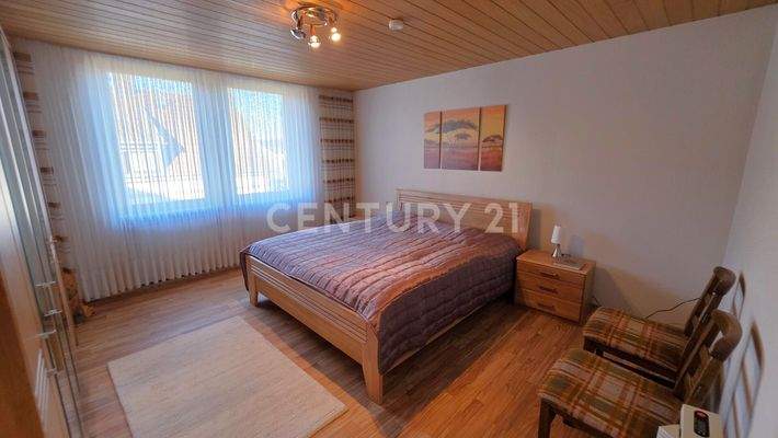 Helles Schlafzimmer im Obergeschoss