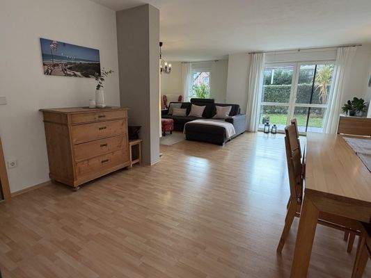 Wohn- und Esszimmer Bild 3