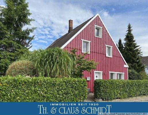 Wohnhaus mit Holzverkleidung