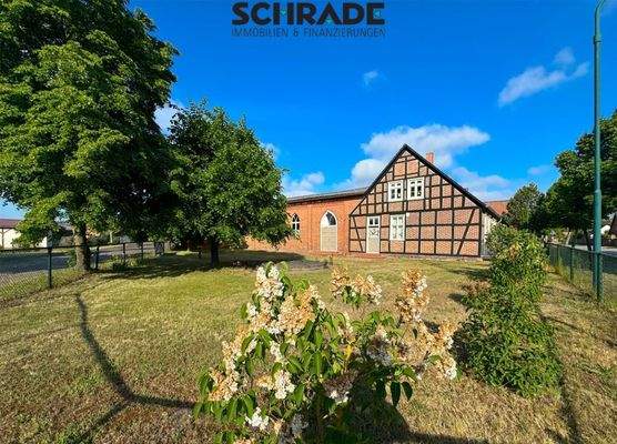 ...freie Grünfläche zum Gestalten