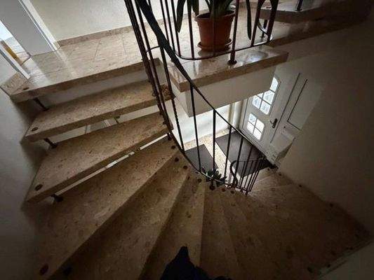 Treppe zum 1. OG 