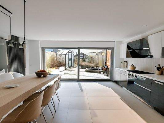 Küche und Essbereich