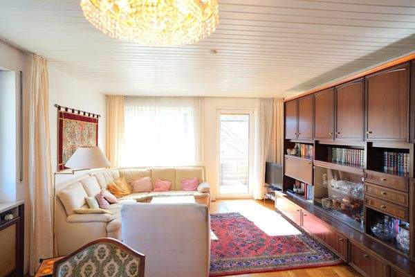 Wohnbereich mit  Balkonzugang WHG 1