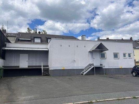 rückwärte Ansicht mit Ladebereich