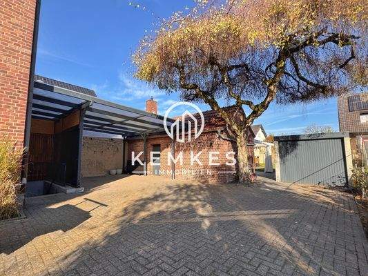 Carport zum Schuppen + Garage