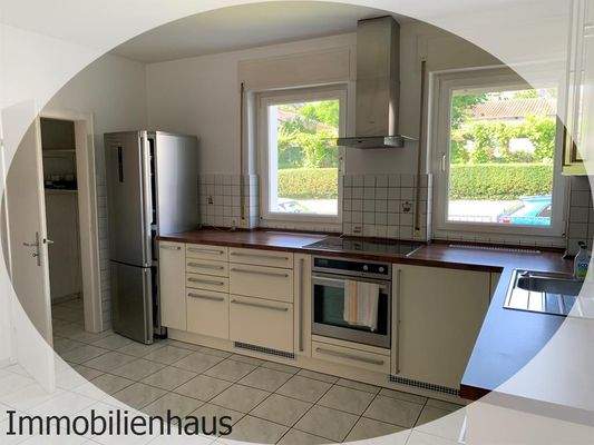 EG große Küche mit EBK..JPG