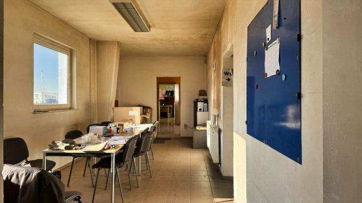 Aufenthaltraum in Montagehalle