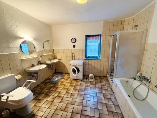 5. Badezimmer im EG
