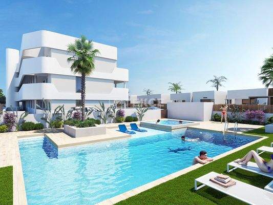 Large 2 & 3-Bedroom Apartments Close to Golf Course in Los Alcázares
