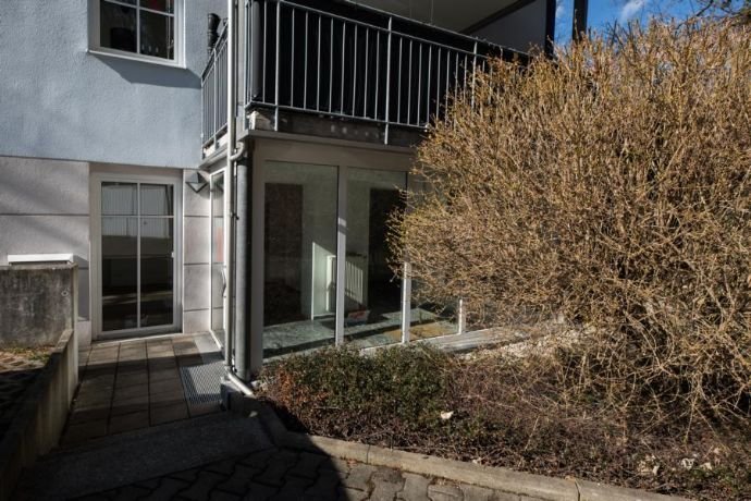 2 Zi. Wohnung / Küche, Bad, EG  59 qm - mit Wintergarten und Terrasse