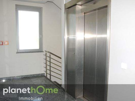 Stiege - Lift ins OG_2