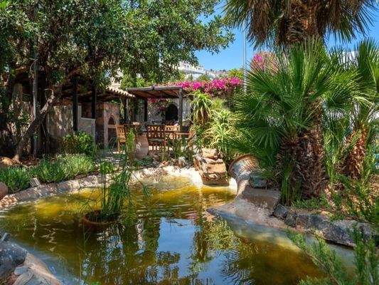 Kreta, Elounda: Villa mit Pool und atemberaubendem Meerblick auf die Bucht zu verkaufen