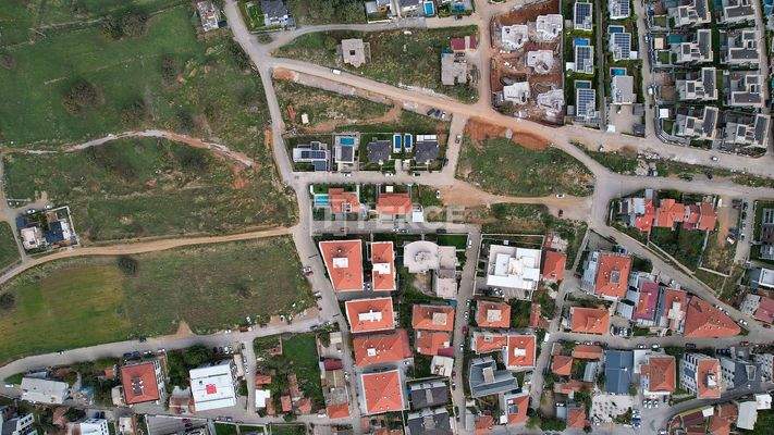 Spacious Villa with City View and a Garden in İzmir