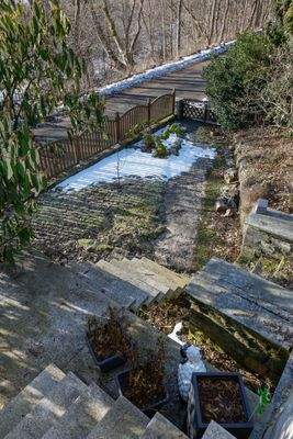 Blick von der Haustür zur Straße