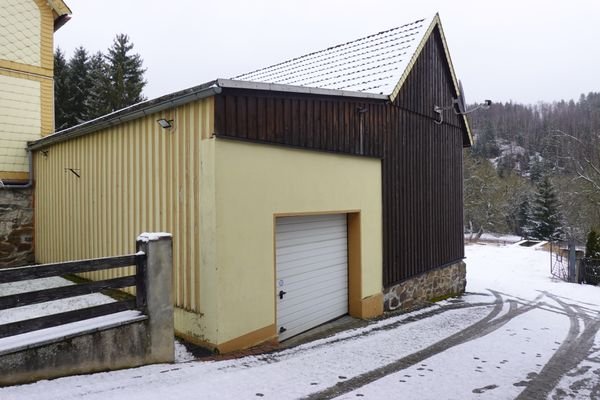 Garage und Scheune