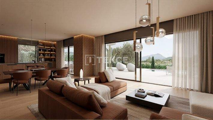 Detached Villa with Montgó and Sea Views Near Amenities in Jávea