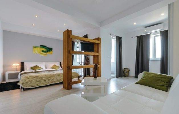 Großes Schlafzimmer