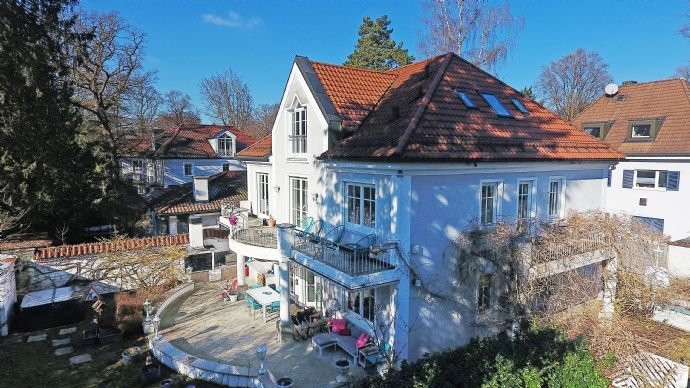 Traumvilla mit ca. 950 m² Wohn- / Nutzfläche