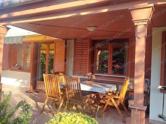 Überdachte Terrasse