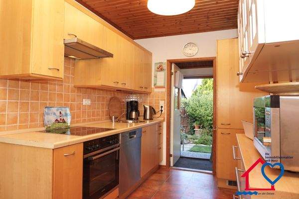 Küche Flurbereich Eingang.JPG