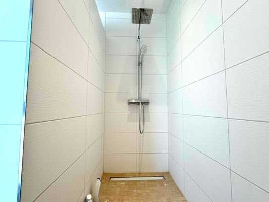 mit Dusche