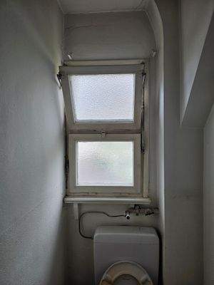 WC Fenster.jpg