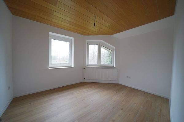 helles Büro Oberwohnung links