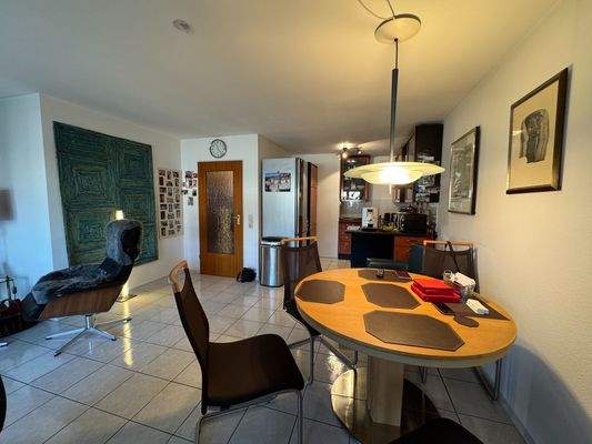 Wohnzimmer und Esszimmer