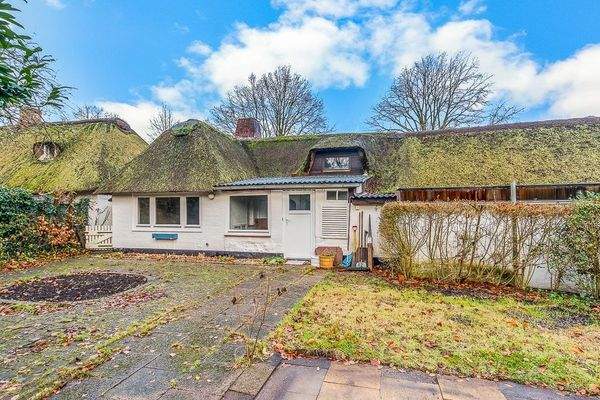 Südostansicht mit Terrasse