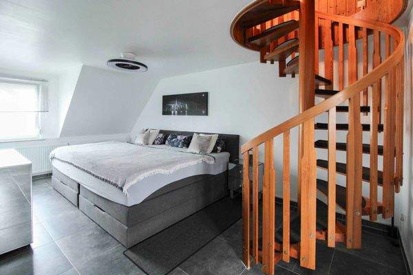 Schlafzimmer 3 OG Vorderhaus