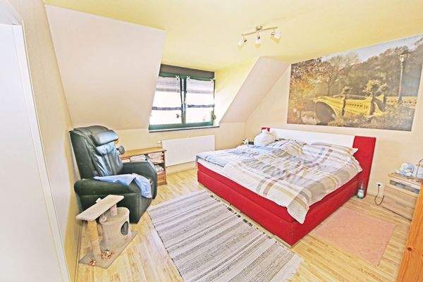 Schlafzimmer im DG