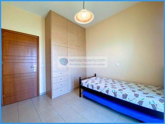 ef5d75bb28864437bedc43ad6f16026c-original