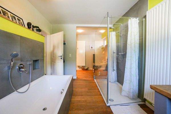 Badezimmer Erdgeschoss