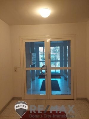 13 Hauseingang 1130