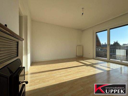 OG - Essbereich mit Balkonzugang