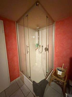 Dusche im Saunakeller