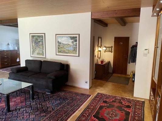 Wohnzimmer und Garderobe