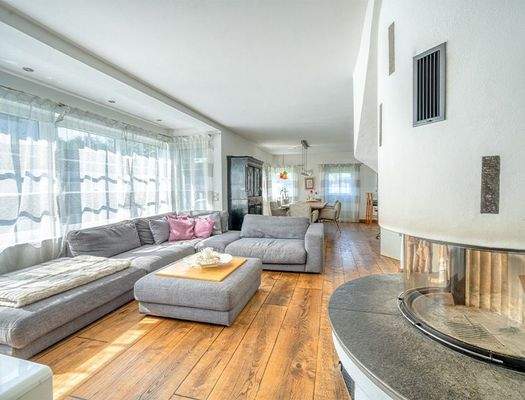 HP2-Einfamilienhaus-Leopoldskron-Wohnen mit Kamin