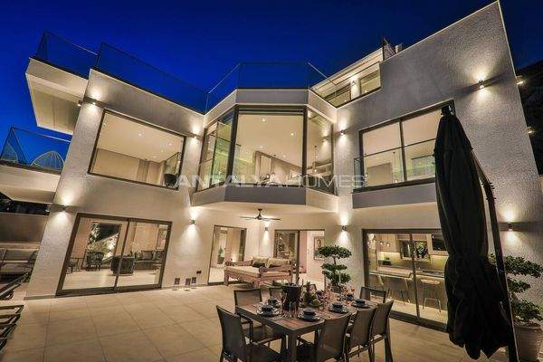 Luxury Sea View Villa with Extensive Amenities in Kalkan Antalya